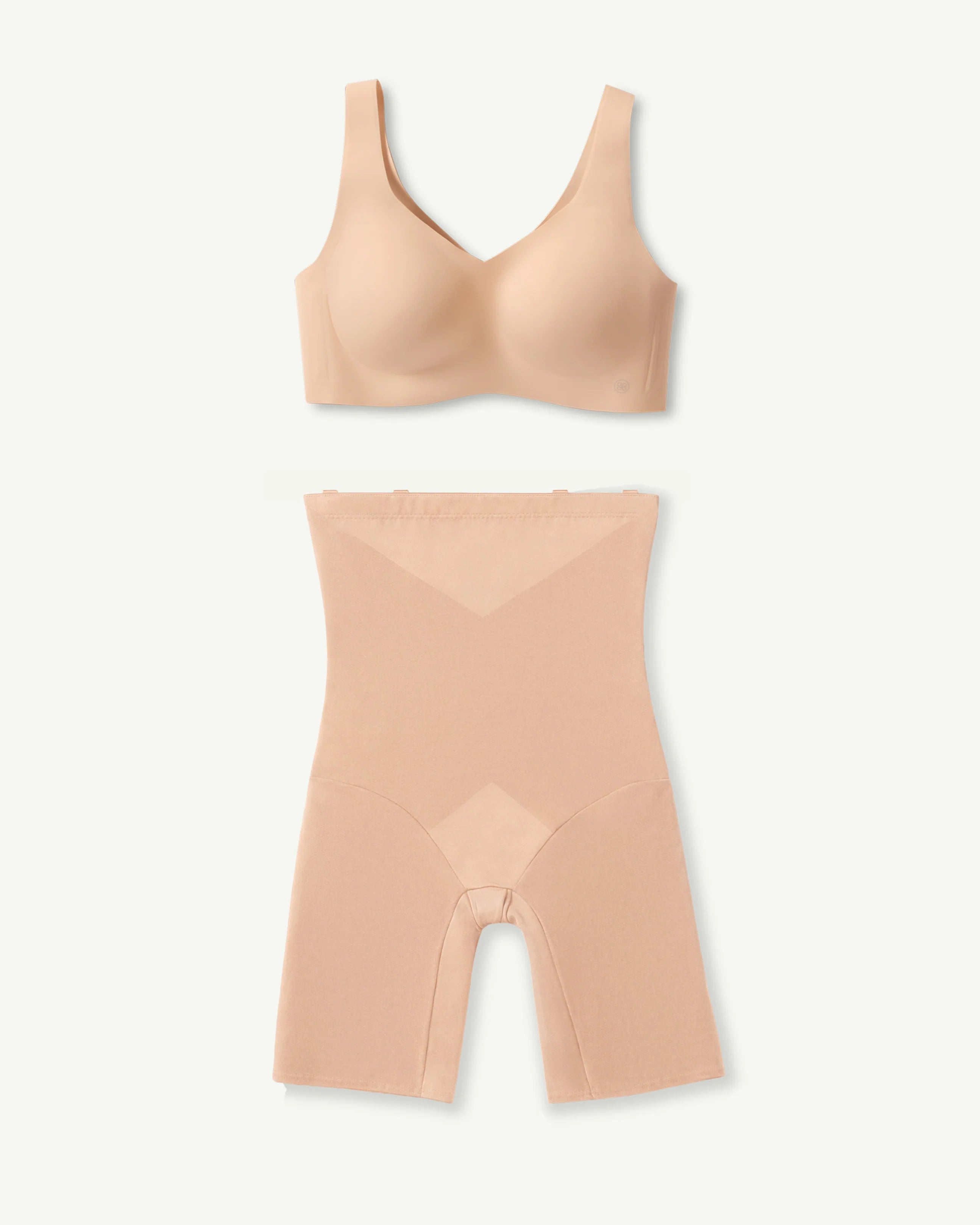 SoftForm Pullover Bra + SuperPower Short Bundle Secondary image